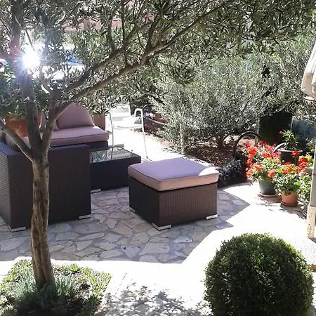 Studio Leros Starigrad Paklenica